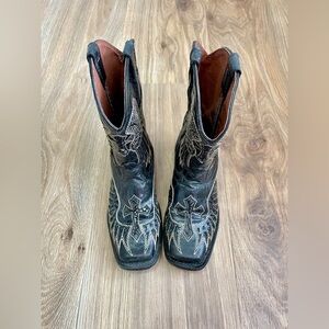 Innovation Pointed Toe Angel Wings Boots Size 12 EUC